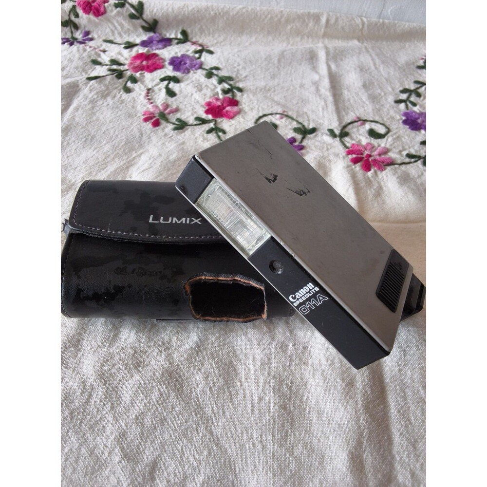 Canon Speedlite 011A Shoe Mount Flash For Canon 35mm Film Cameras Tested/WORKS!
